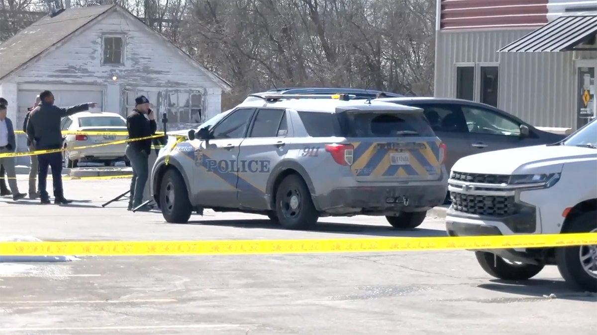 Shooting outside Kentucky driver's license office