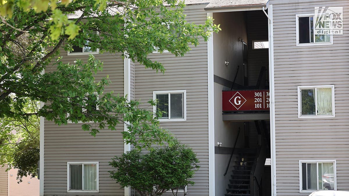 Bryan Kohberger's apartment where the windows with the blinds open are visible