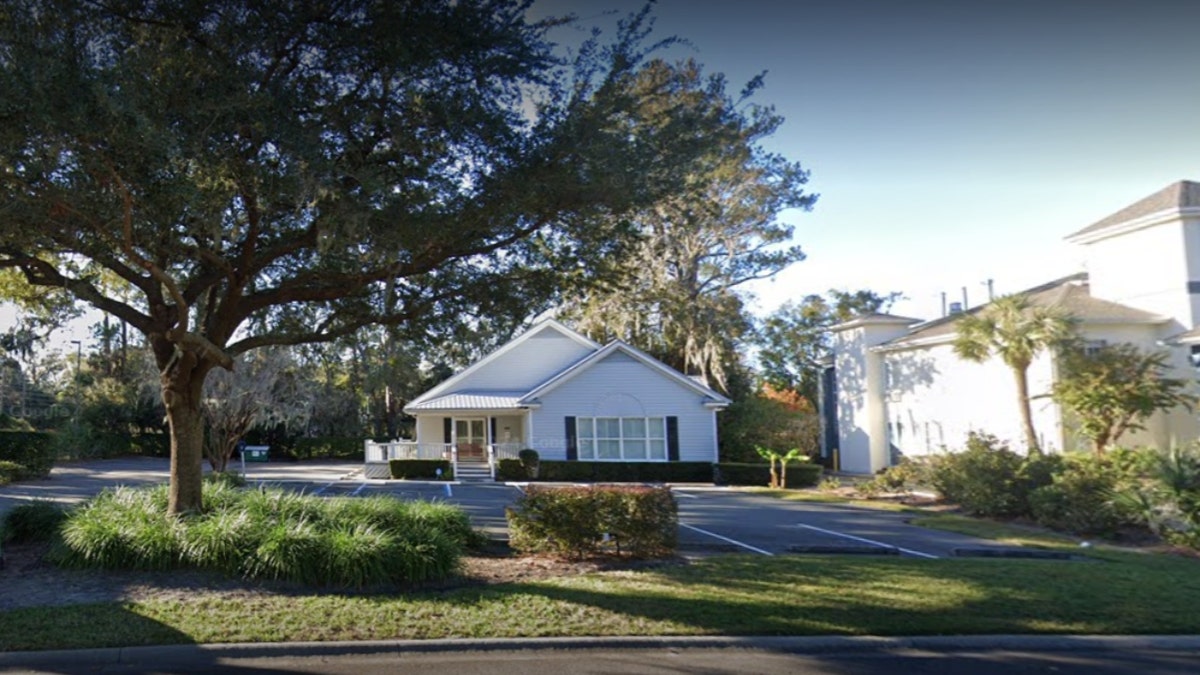 The exterior of Mericle Dentistry in St. Simons Island, Georgia