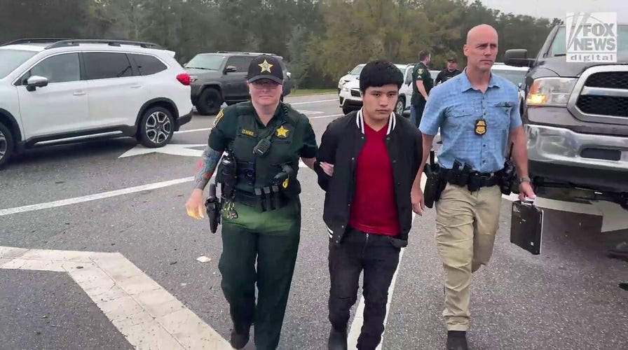 Migrant arrested on Florida roadside by federal, local law enforcement