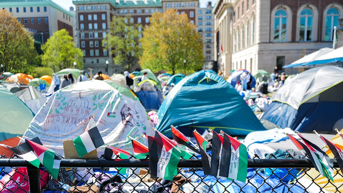 Tents on Columbia's campus