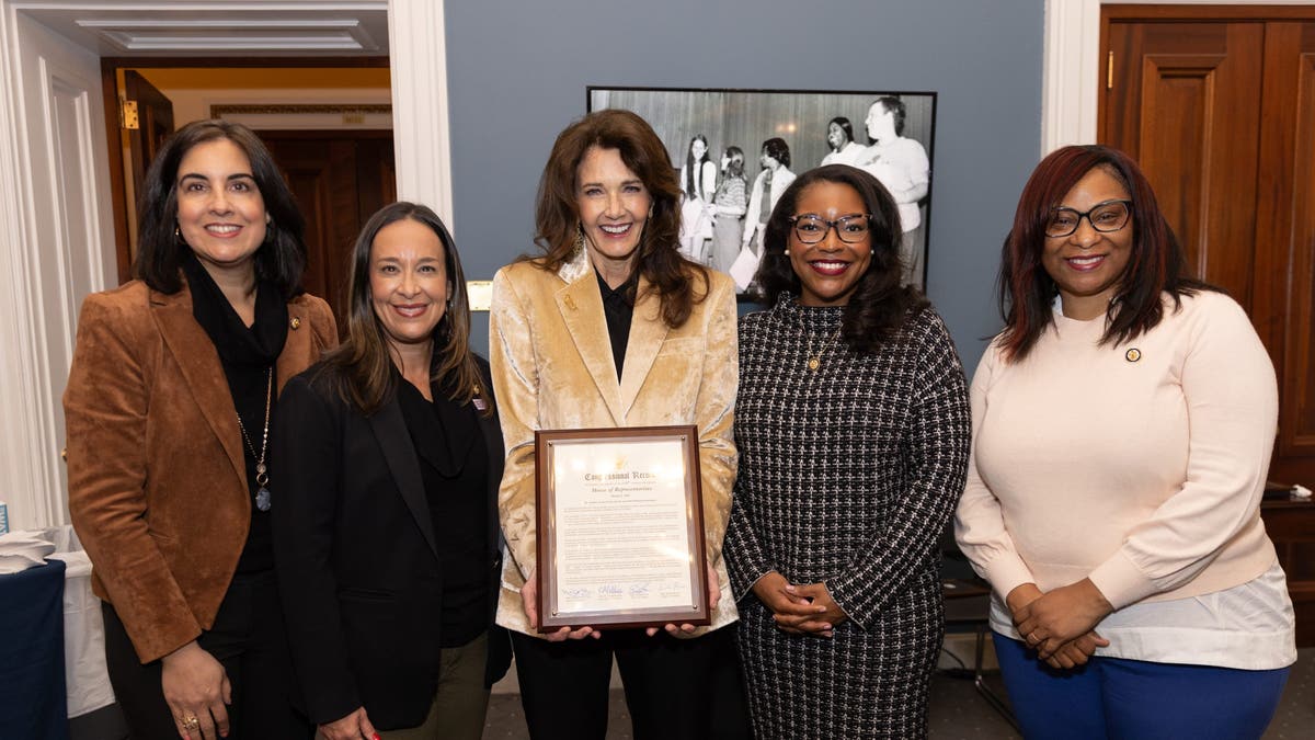 Lawmakers with Lynda Carter