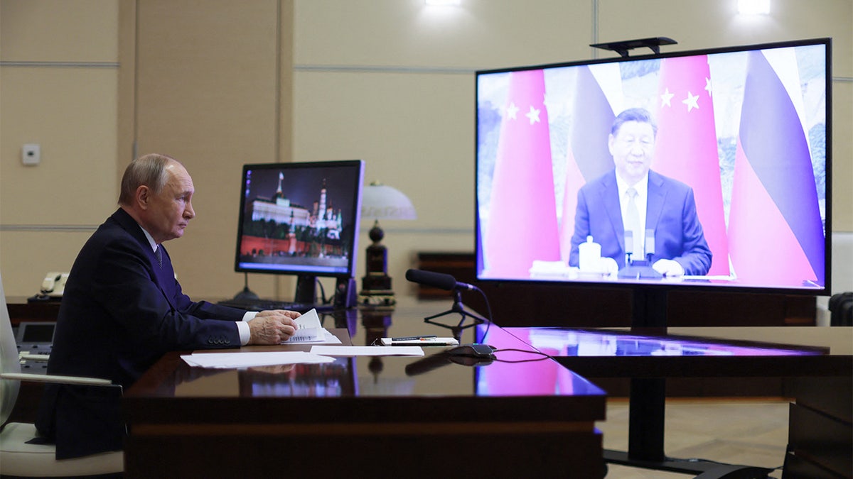 Putin Xi video call