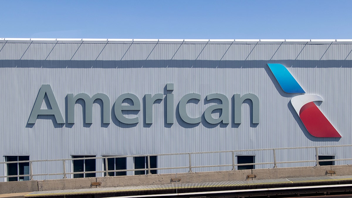 American Airlines sign