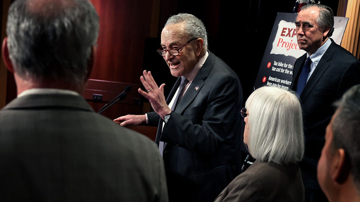 Schumer press conference