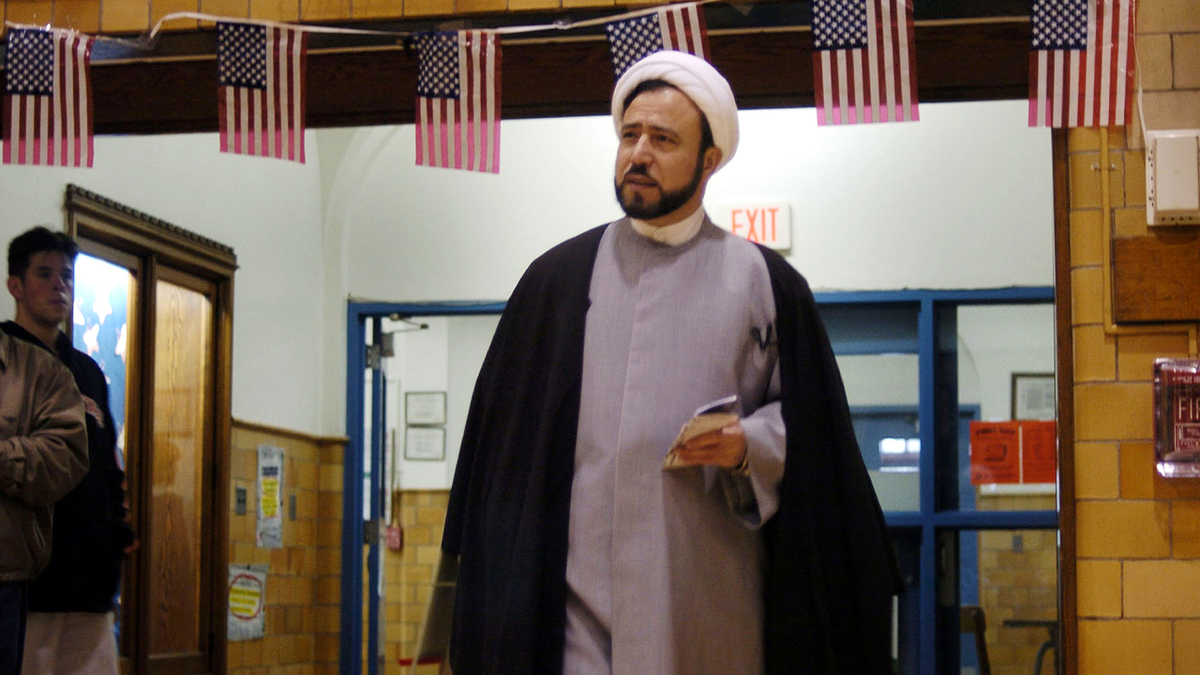  Husham Al-Husainy at polling place 