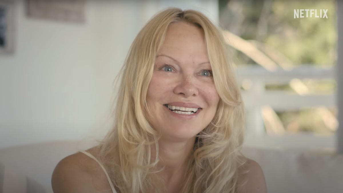 Pamela Anderson in Netflix's Pamela, a love story