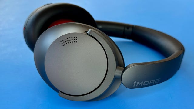 The 1More SonoFlow headphones feature strong sound and a comfortable fit