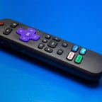 008-roku-voice-remote-pro-2021