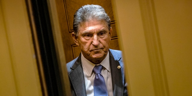 Joe Manchin in elevator