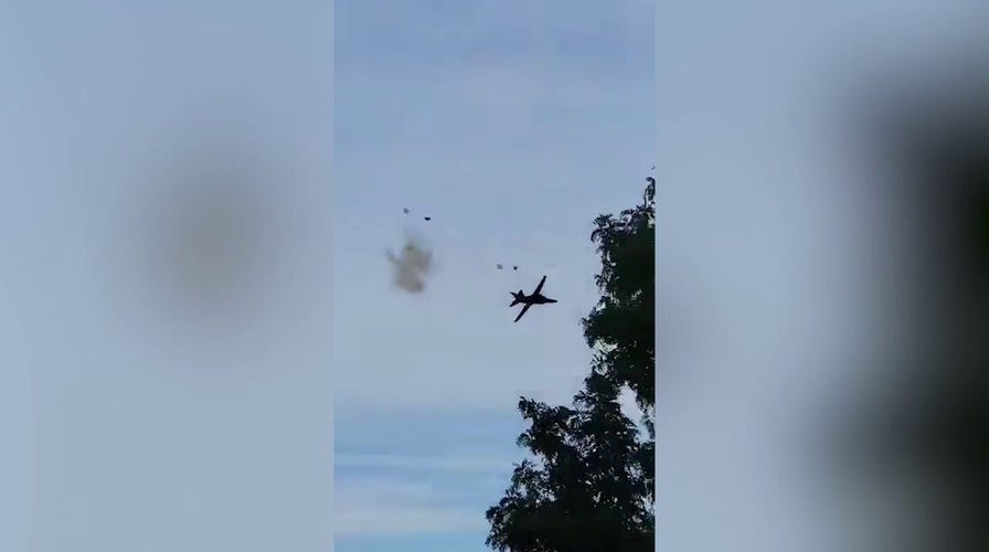 Pilots eject from crashing MiG-23 aircraft during Thunder Over Michigan airshow: video