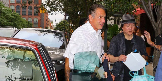 Andrew Cuomo arrives at Robert De Niro's birthday