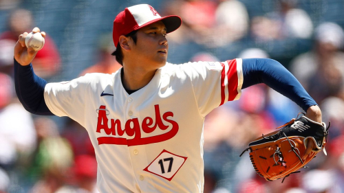 ANAHEIM, CALIFORNIA - AUGUST 23:  Shohei Ohtani #17 of the Los Angeles Angels throws against the Cincinnati Reds in the first inning during game one of a doubleheader at Angel Stadium of Anaheim on August 23, 2023 in Anaheim, California. (Photo by Ronald Martinez/Getty Images)