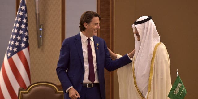 Amos Hochstein and Abdulaziz bin Salman al-Saud