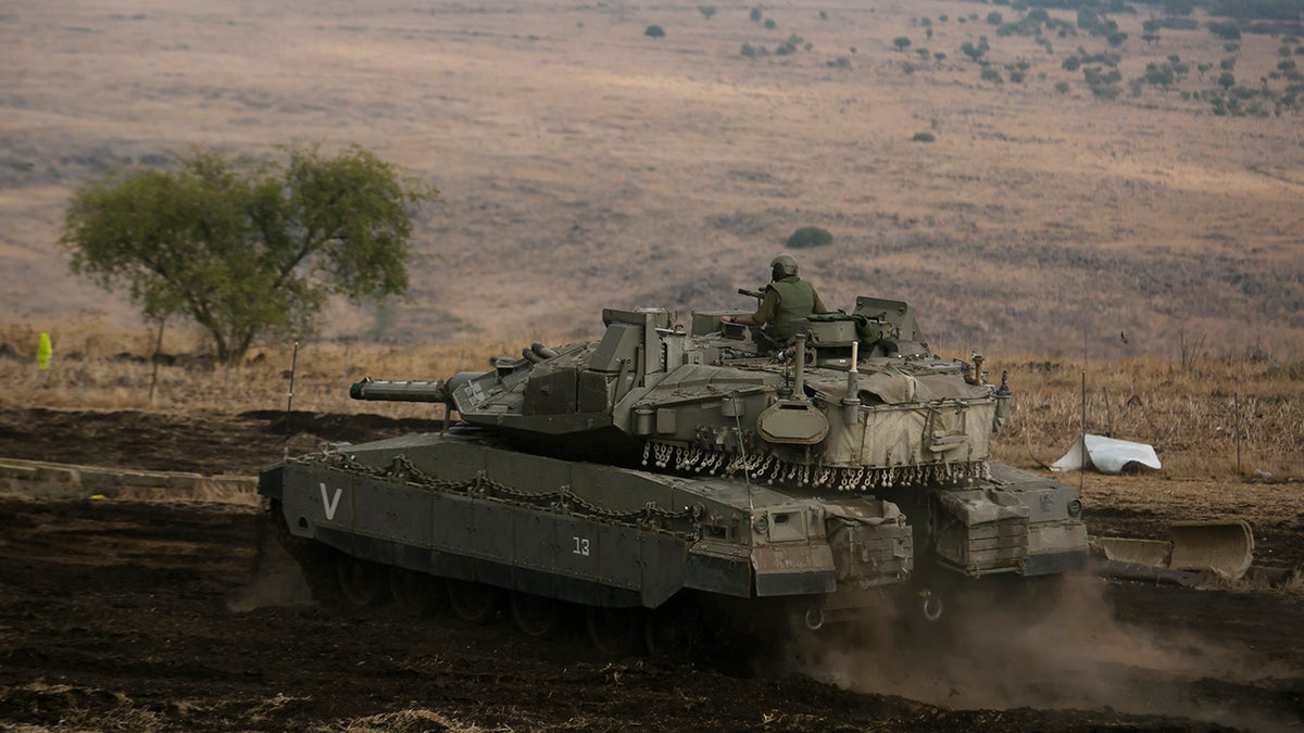 Israeli tanks