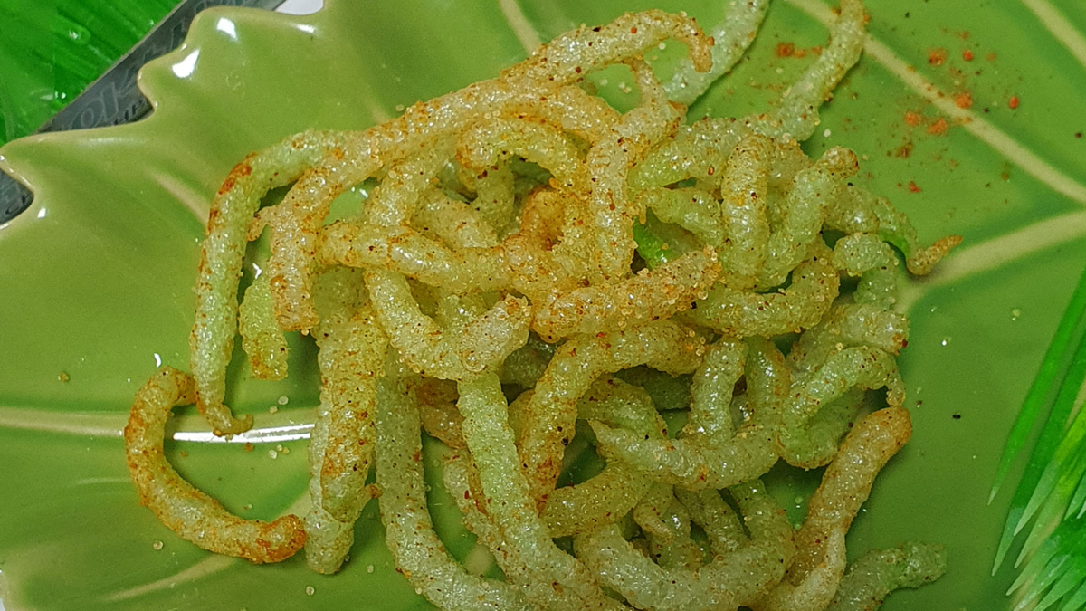 Green fried toothpicks