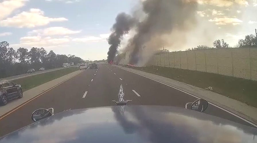 Plane crashes on I-75 in Naples, Florida