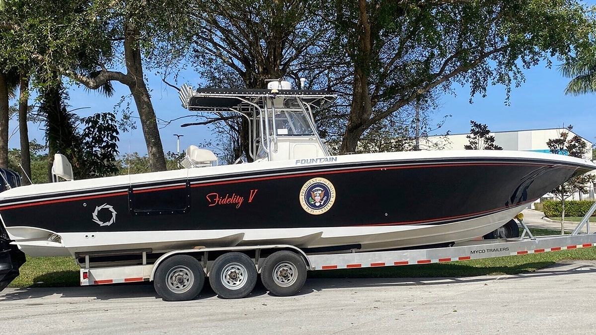 Auction Bush Speedboat