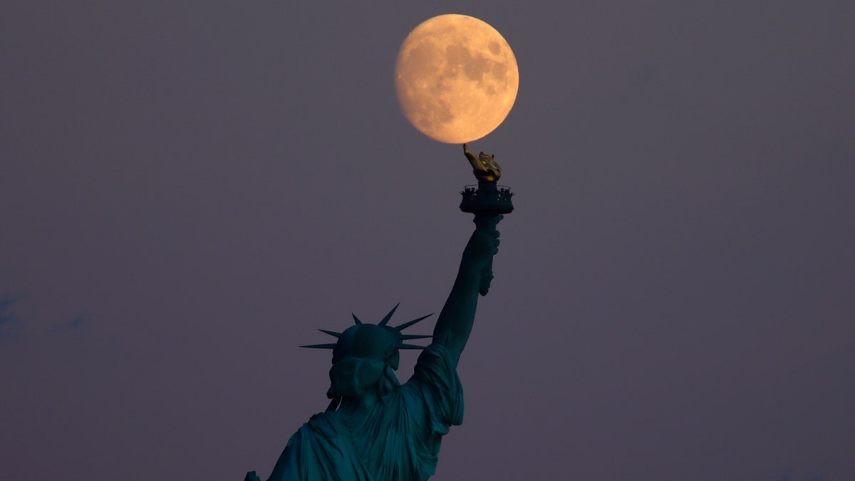 New Jersey harvest moon