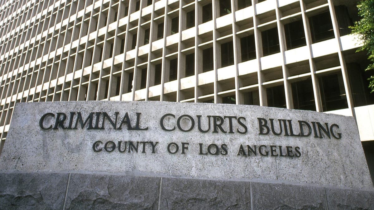 Los Angeles Criminal Courthouse granite sign out front