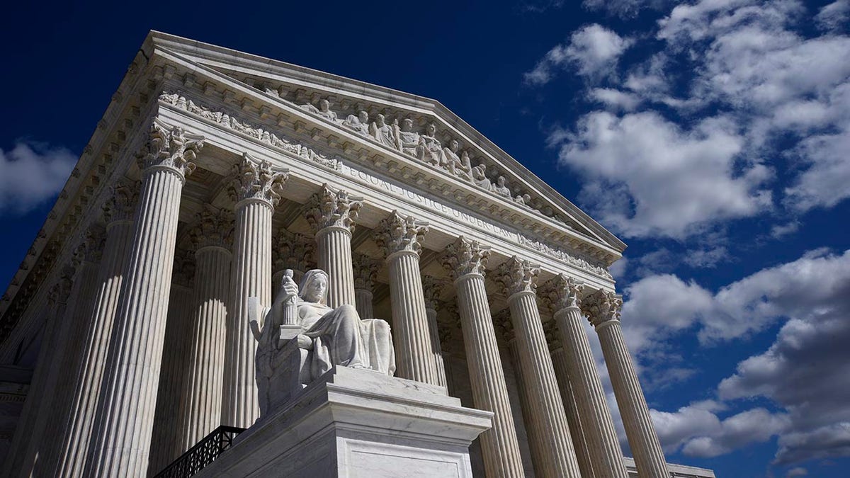 closeup shot of Supreme Court building