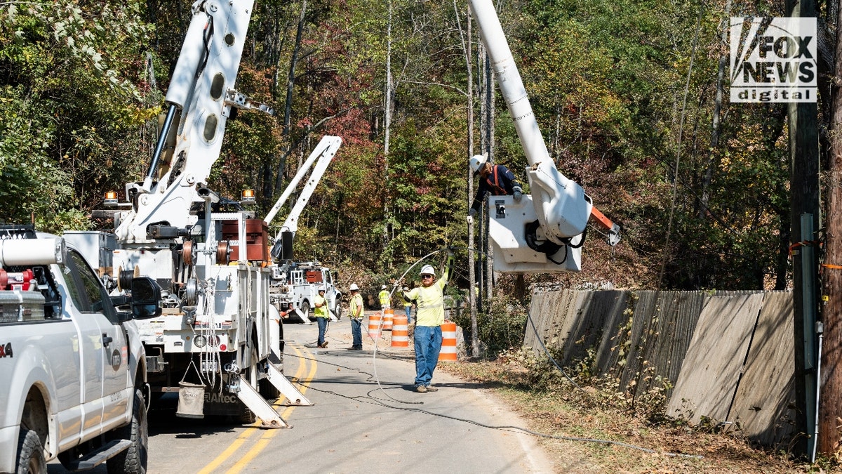 Linemen restoring power in Fairview, North Carolina