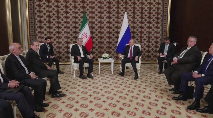 Vladimir Putin meets with Iranian President Pezeshkian