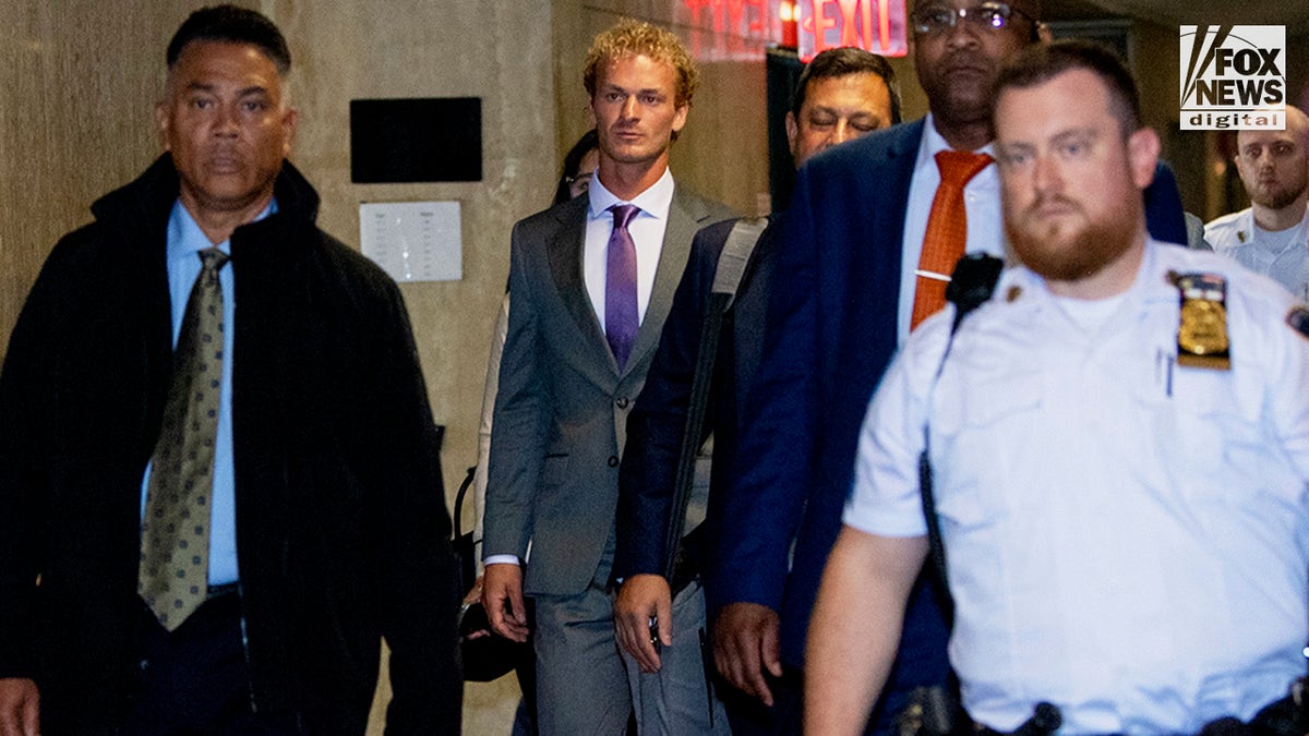 Daniel Penny in the hallway of Manhattan Criminal Court