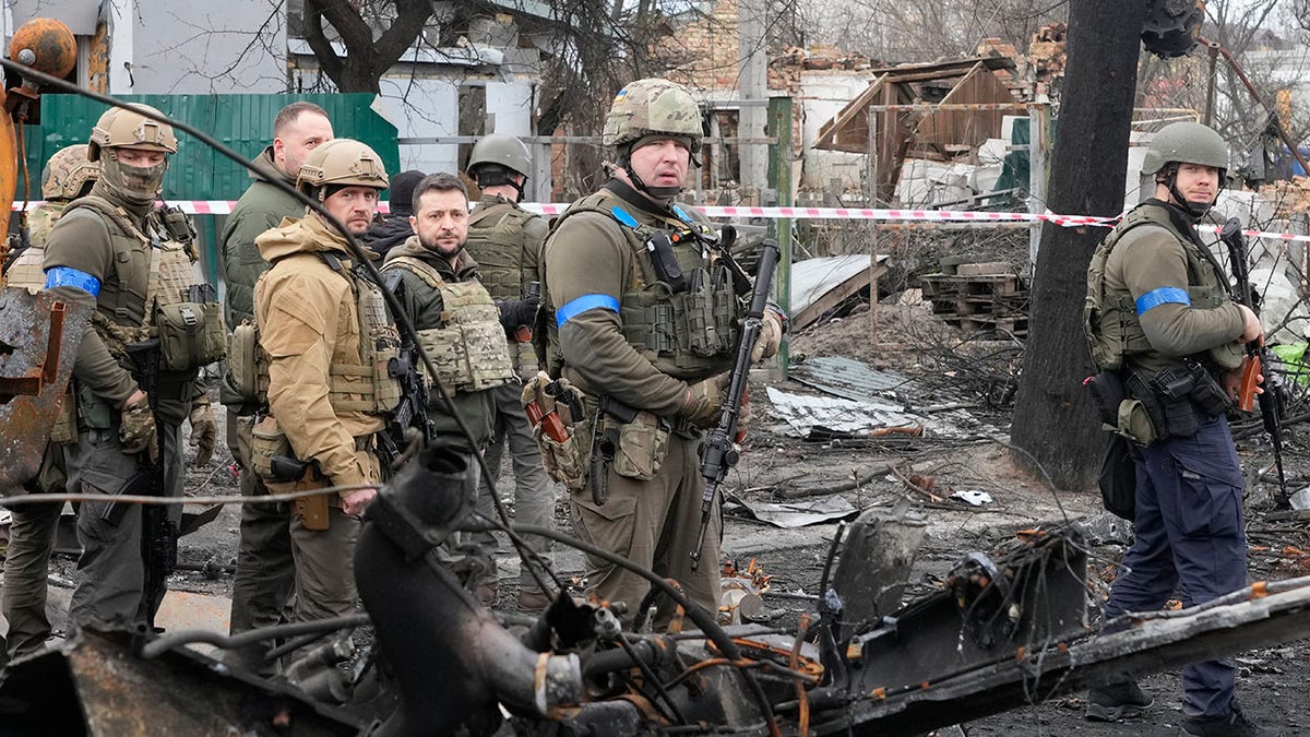 Zelenskyy at battle site