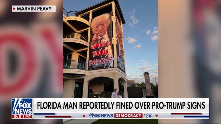 Florida man unveils new Trump banner live on 'Fox News @ Night'