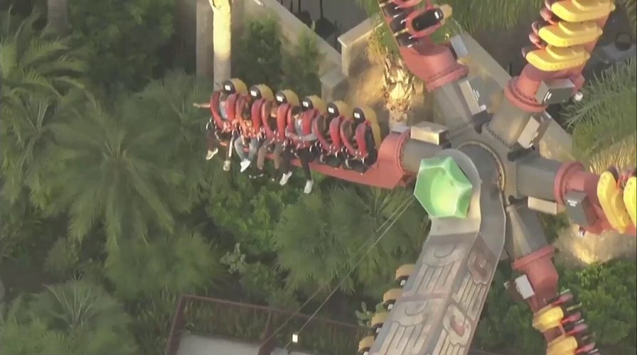 People get stuck on Knott's Berry Farm ride in California