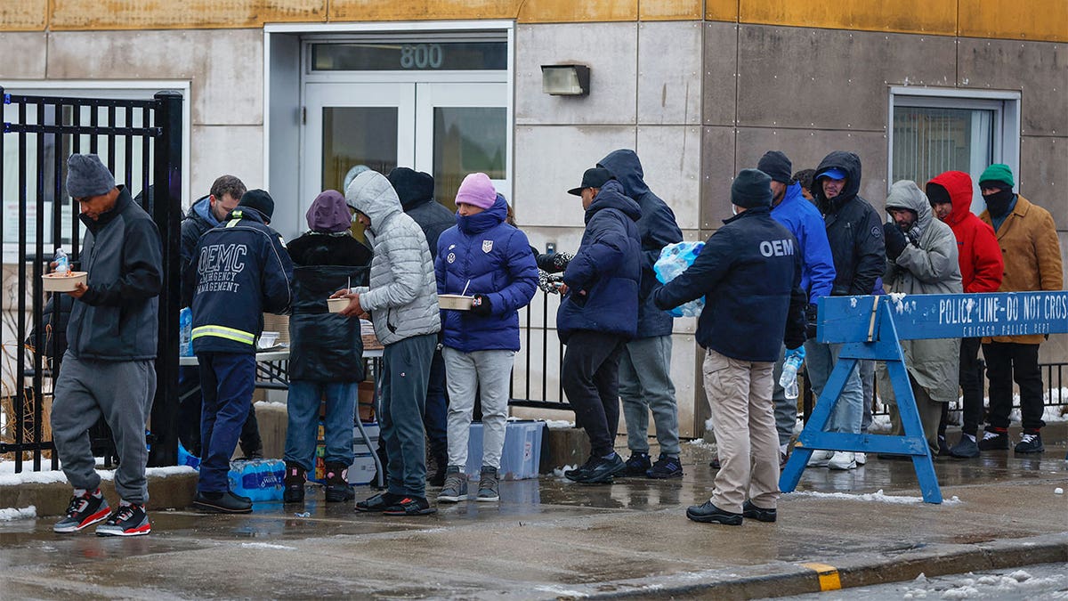 Chicago migrants lined up outside